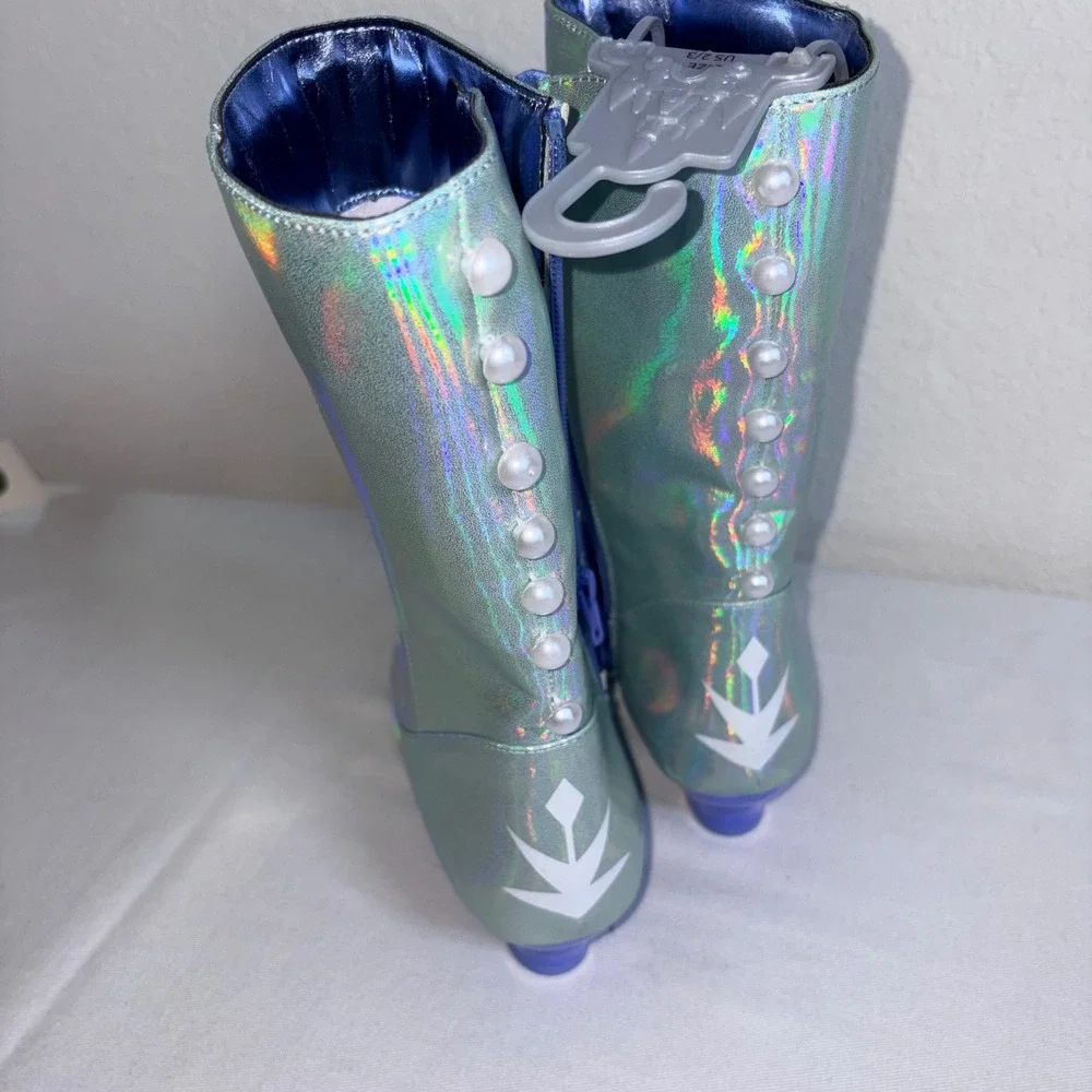 Disney Frozen kids Elsa Boots Size 2/3 Blue Holographic Iridescent Faux Pearl